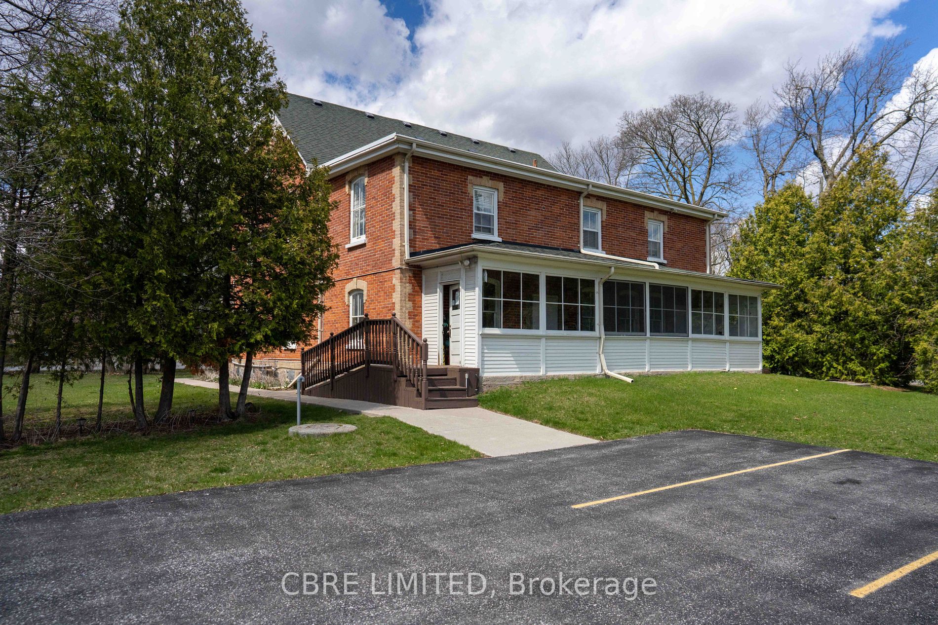 27 Old Kingston Road
