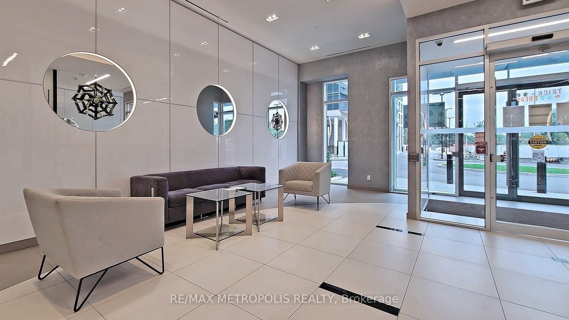 30 Meadowglen Pl, #2405