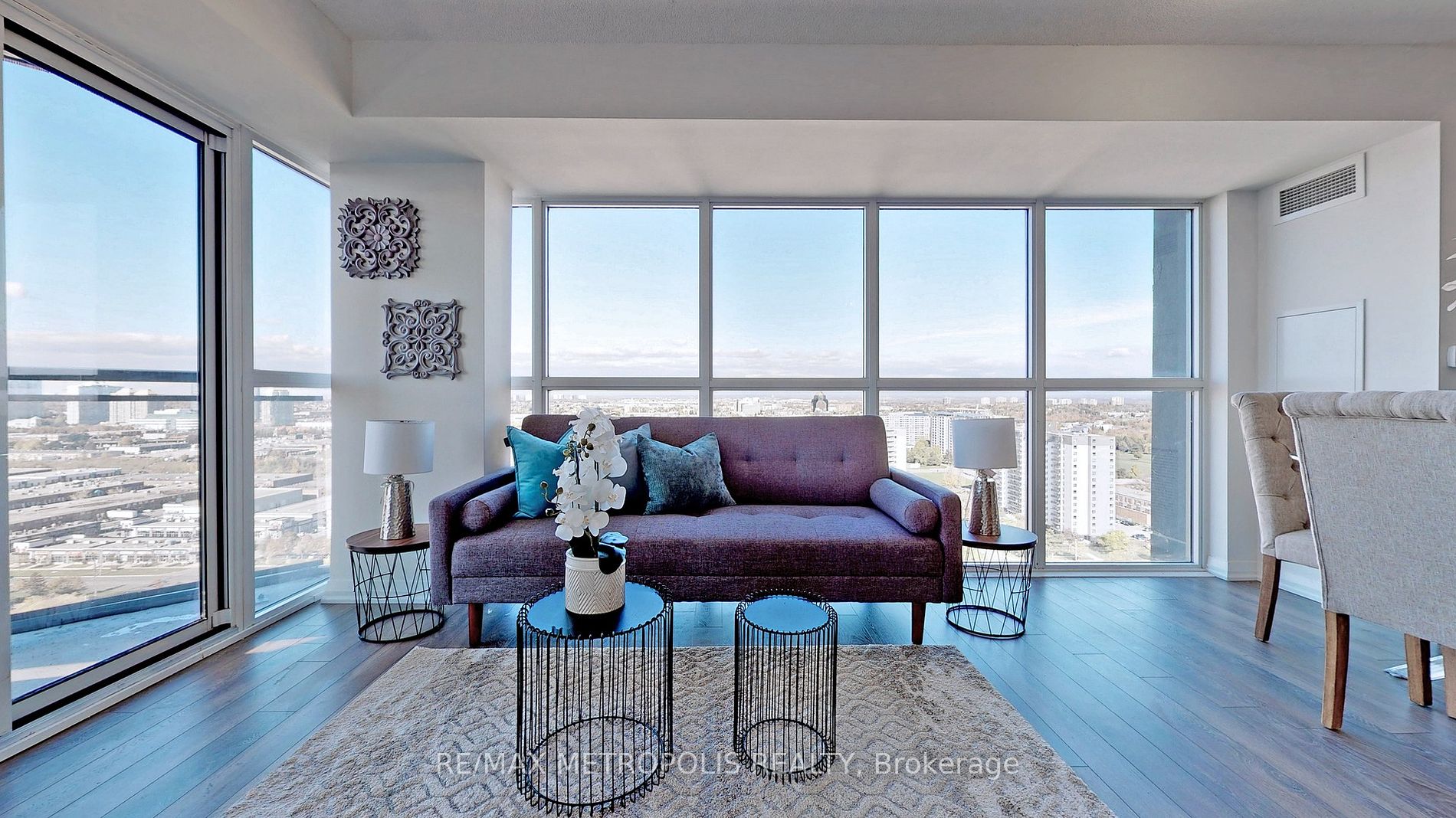 30 Meadowglen Pl, #2405