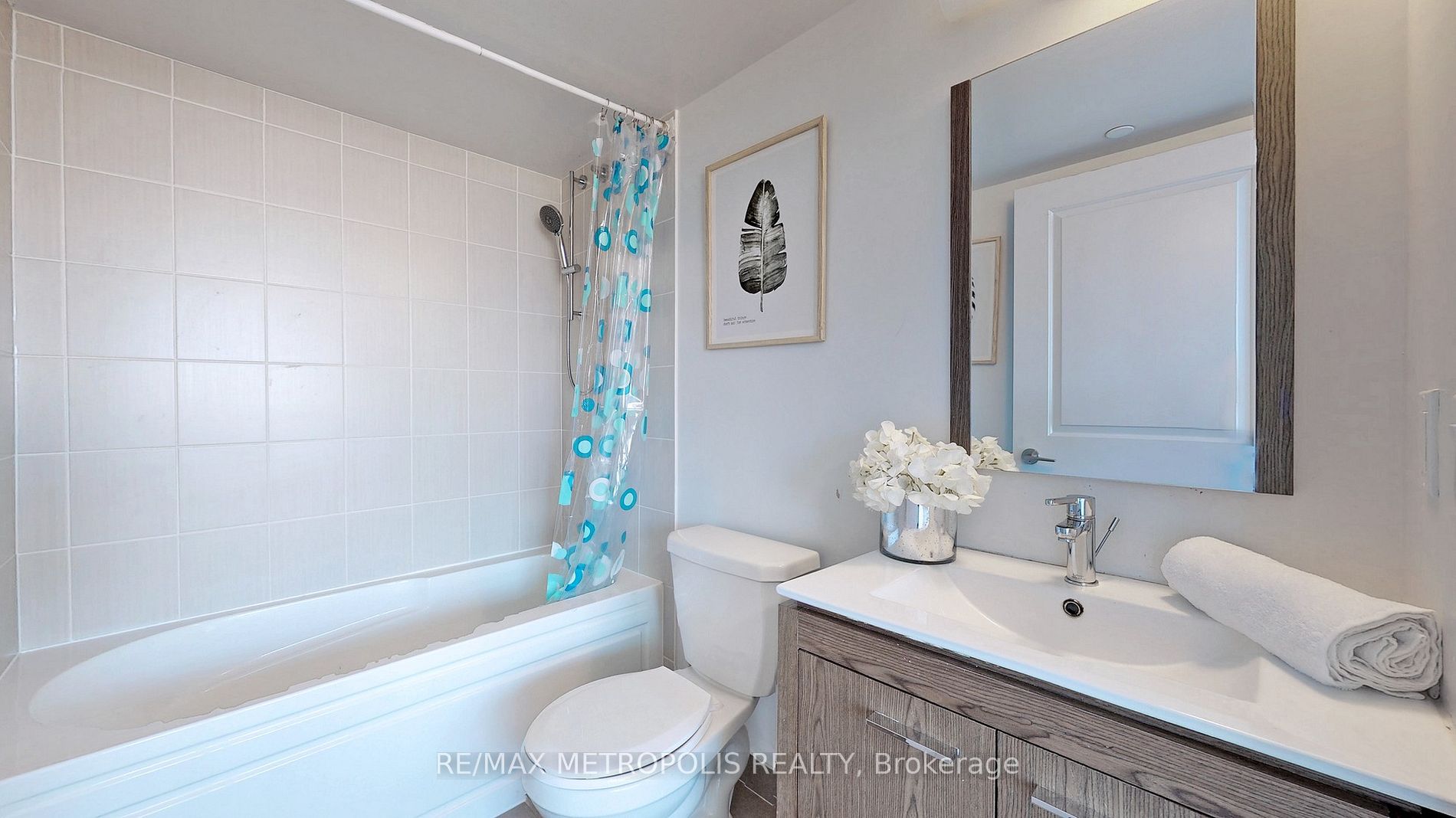 30 Meadowglen Pl, #2405