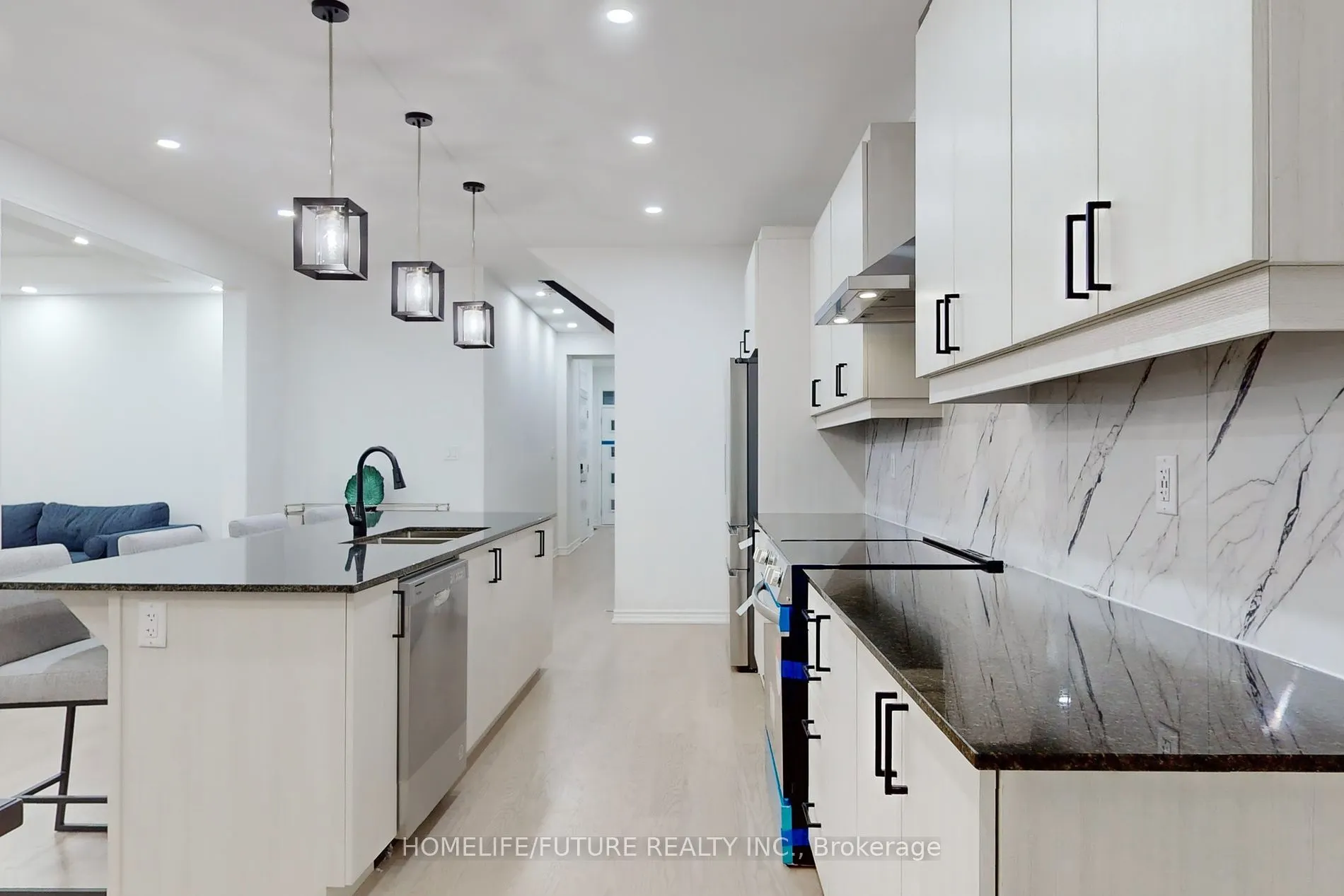 1415 Swallowtail Lane