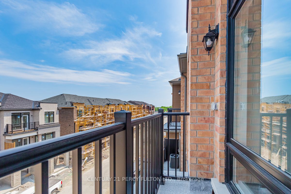 8 Cunliffe Lane