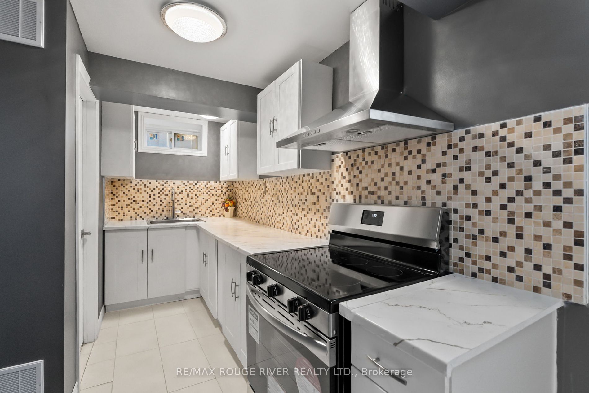 133 Swindells St
