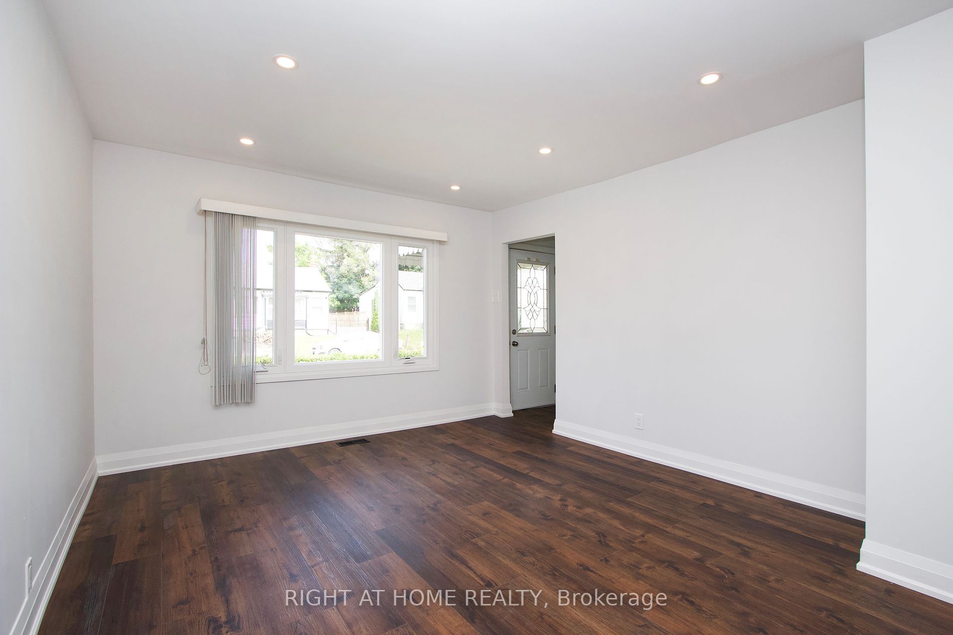 262 Drew St