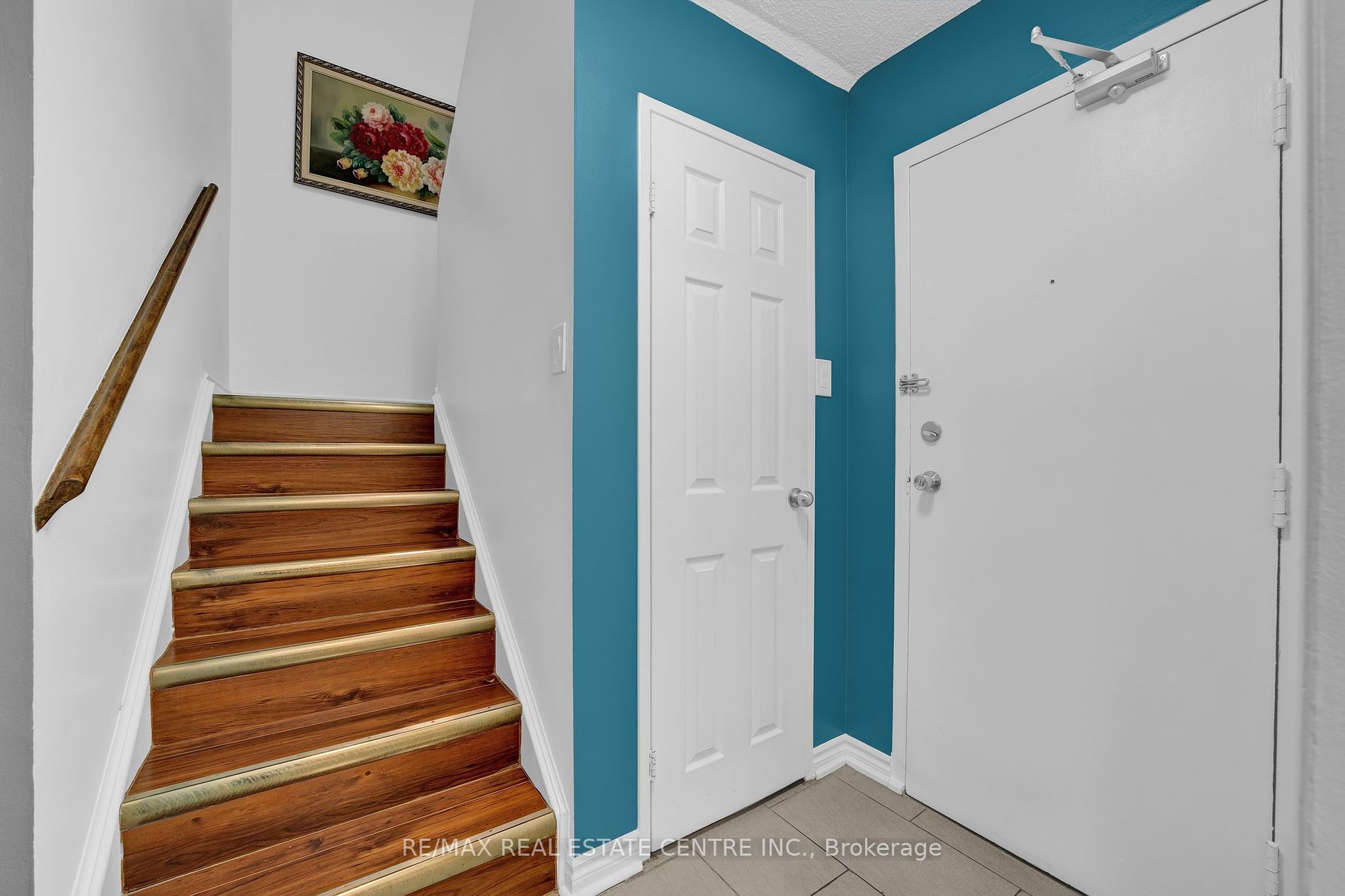 4062 Lawrence Ave E, #106