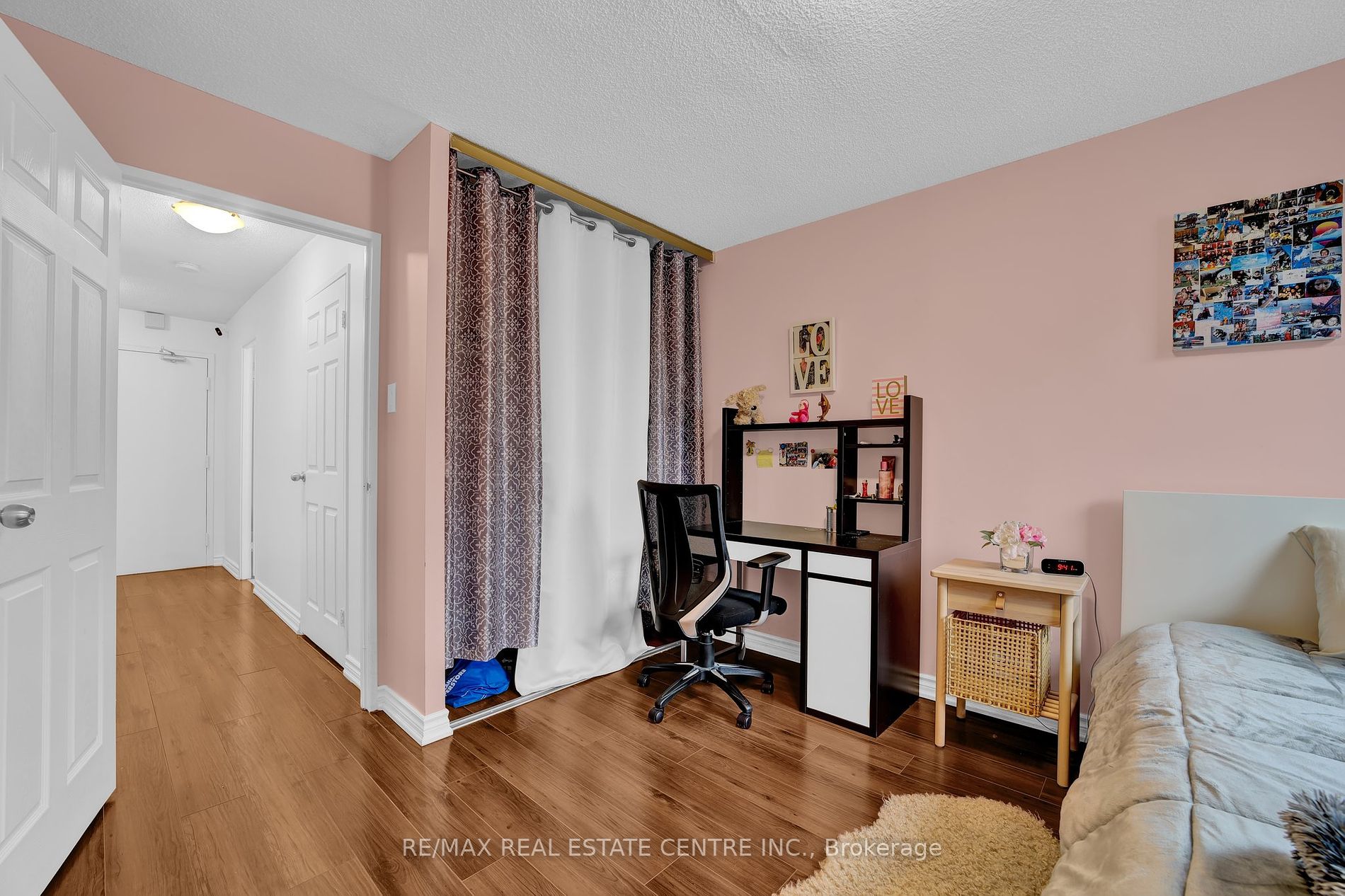 4062 Lawrence Ave E, #106