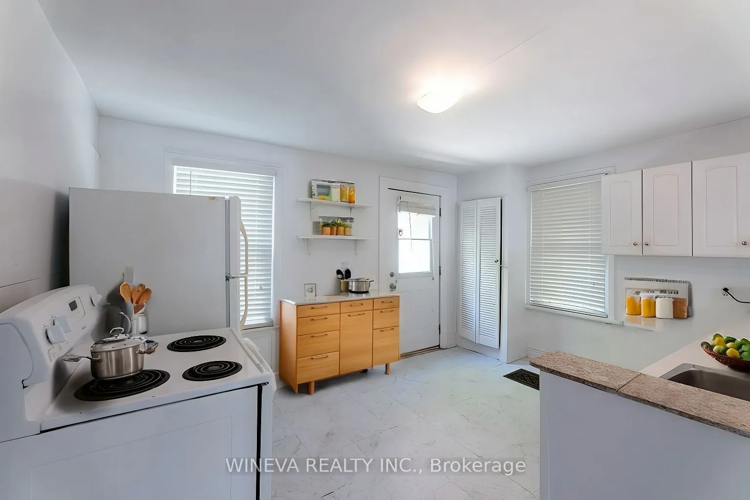 106 Willow Ave