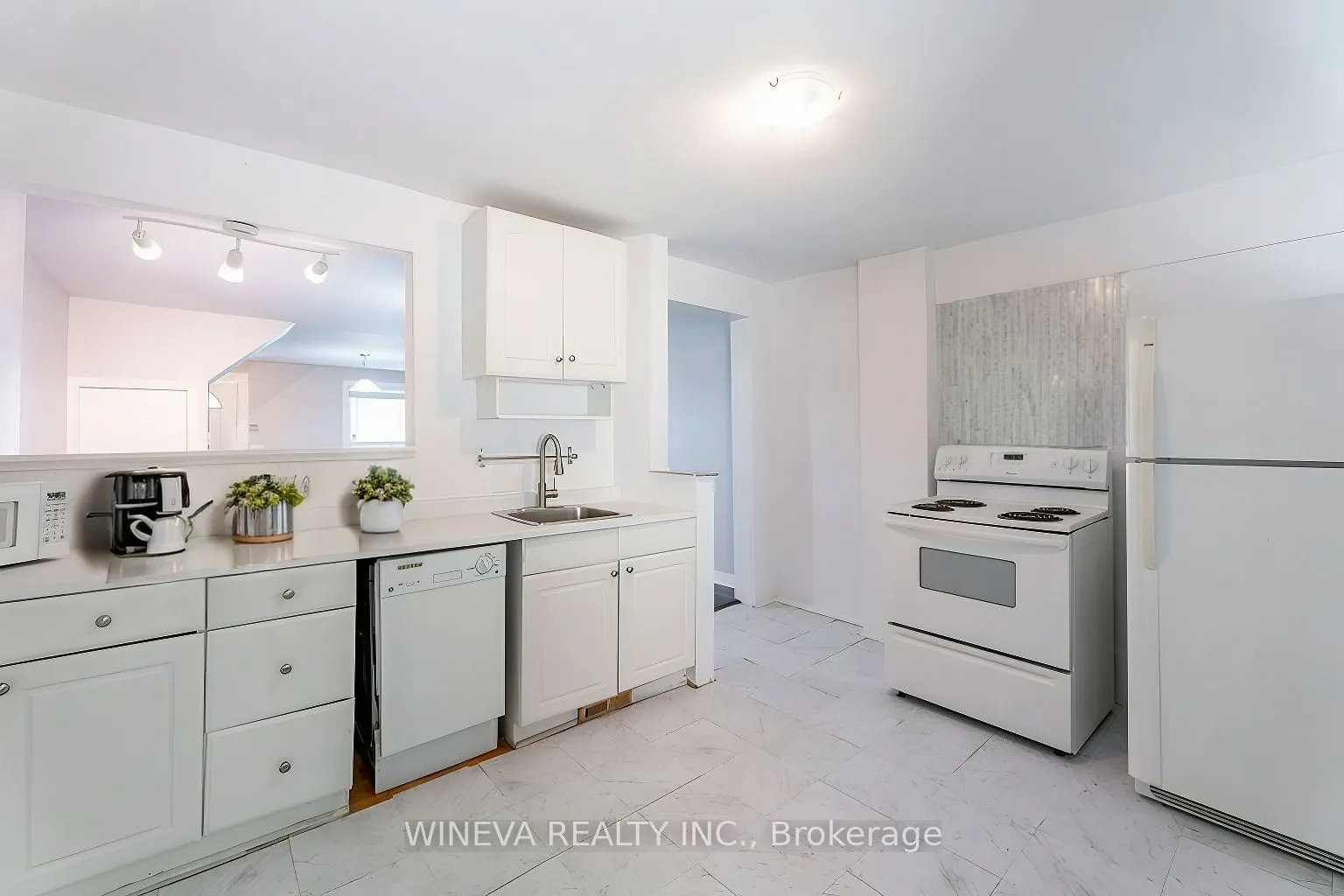 106 Willow Ave