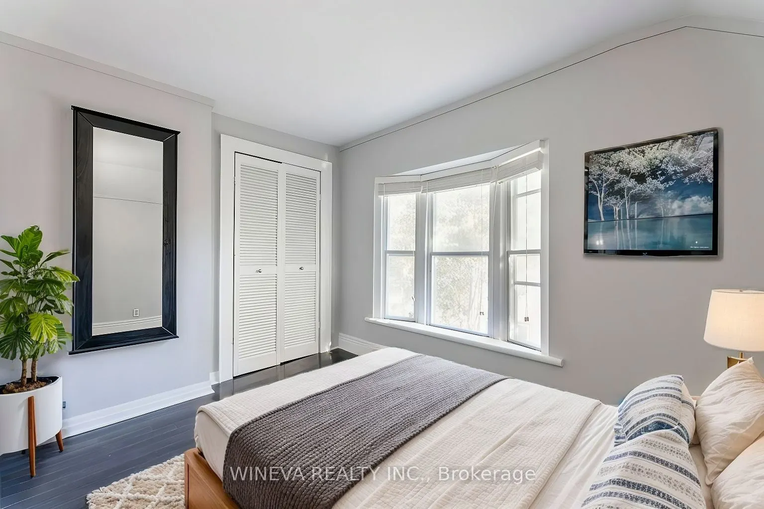106 Willow Ave