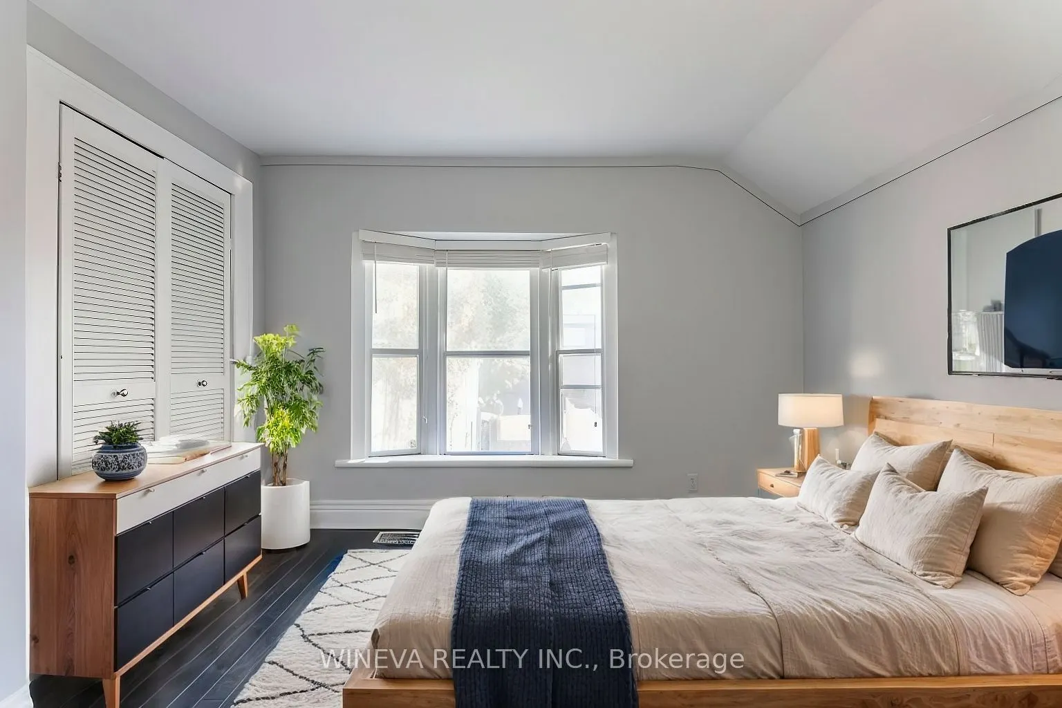 106 Willow Ave