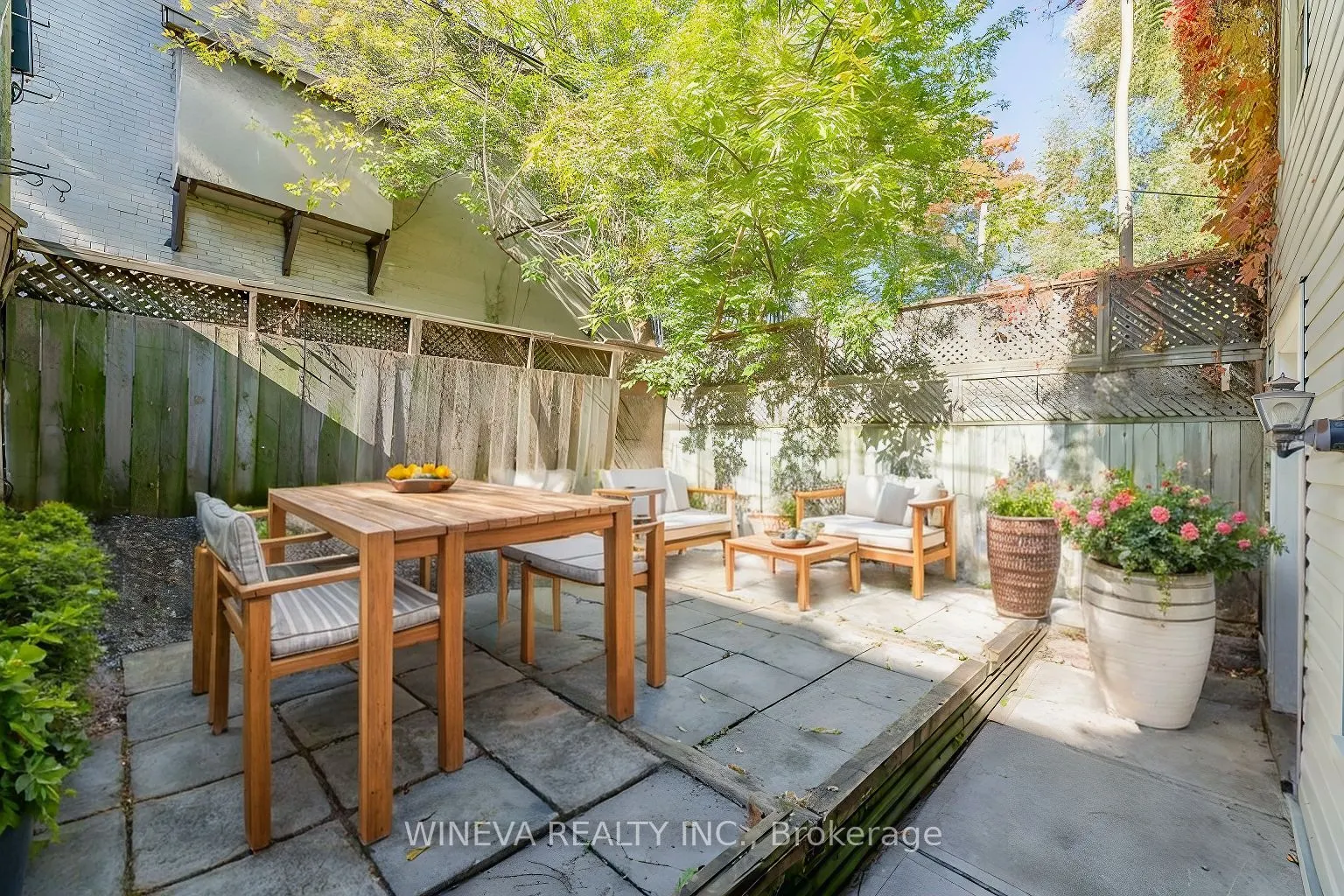 106 Willow Ave
