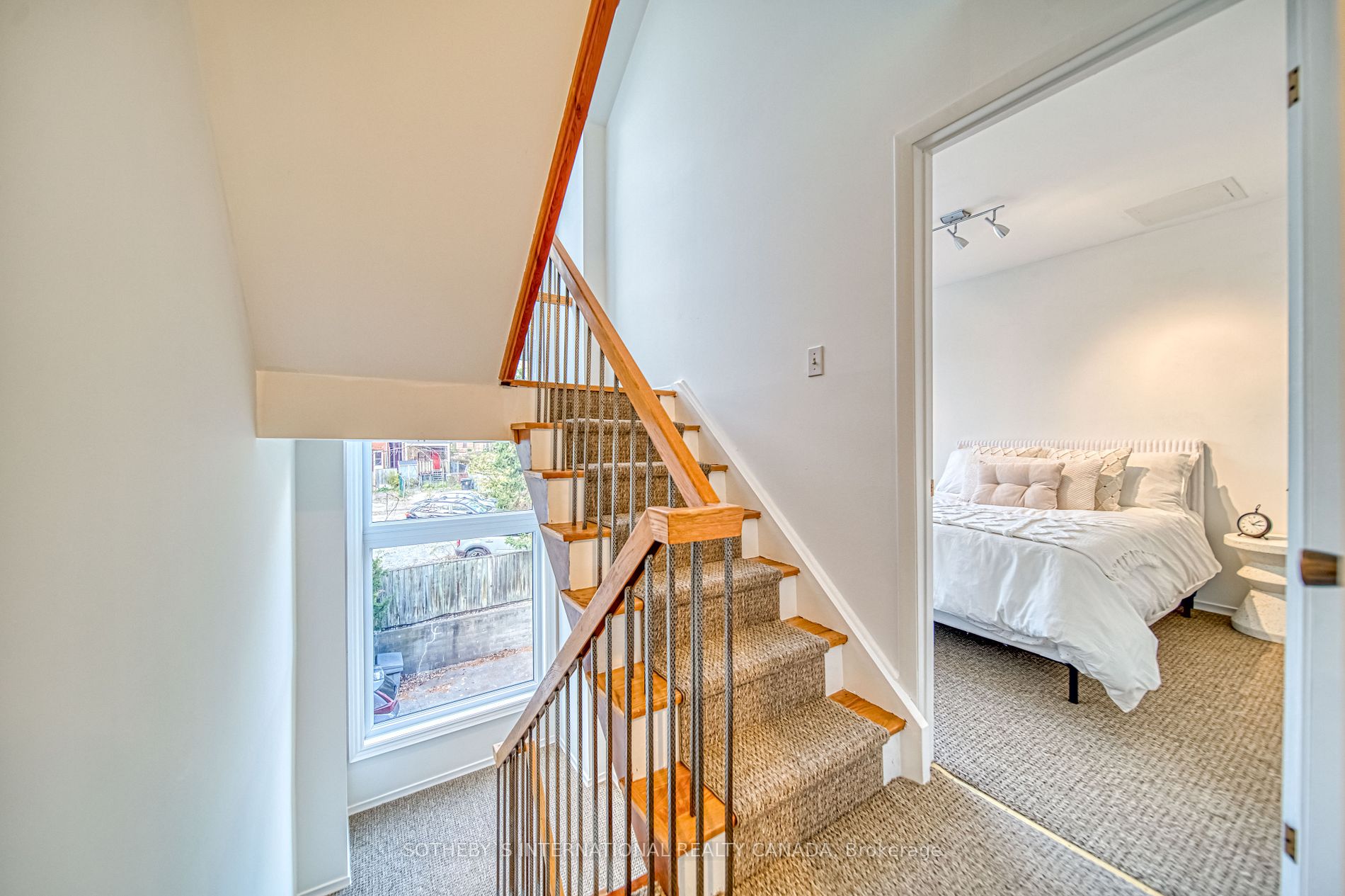 155 Woodbine Ave, #5