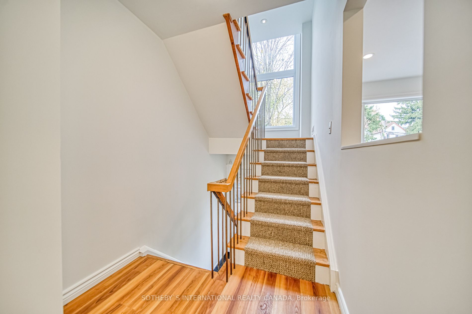 155 Woodbine Ave, #5