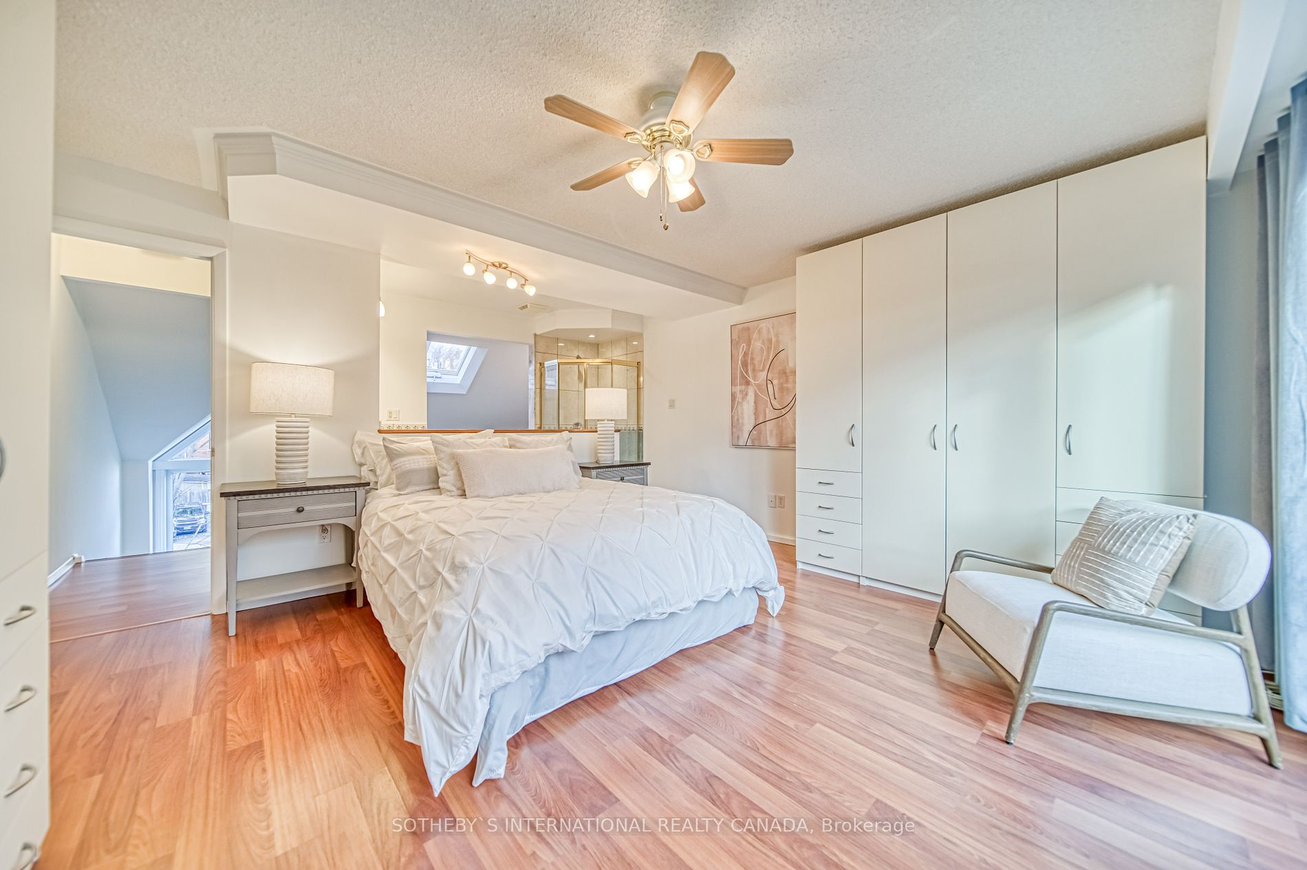 155 Woodbine Ave, #5