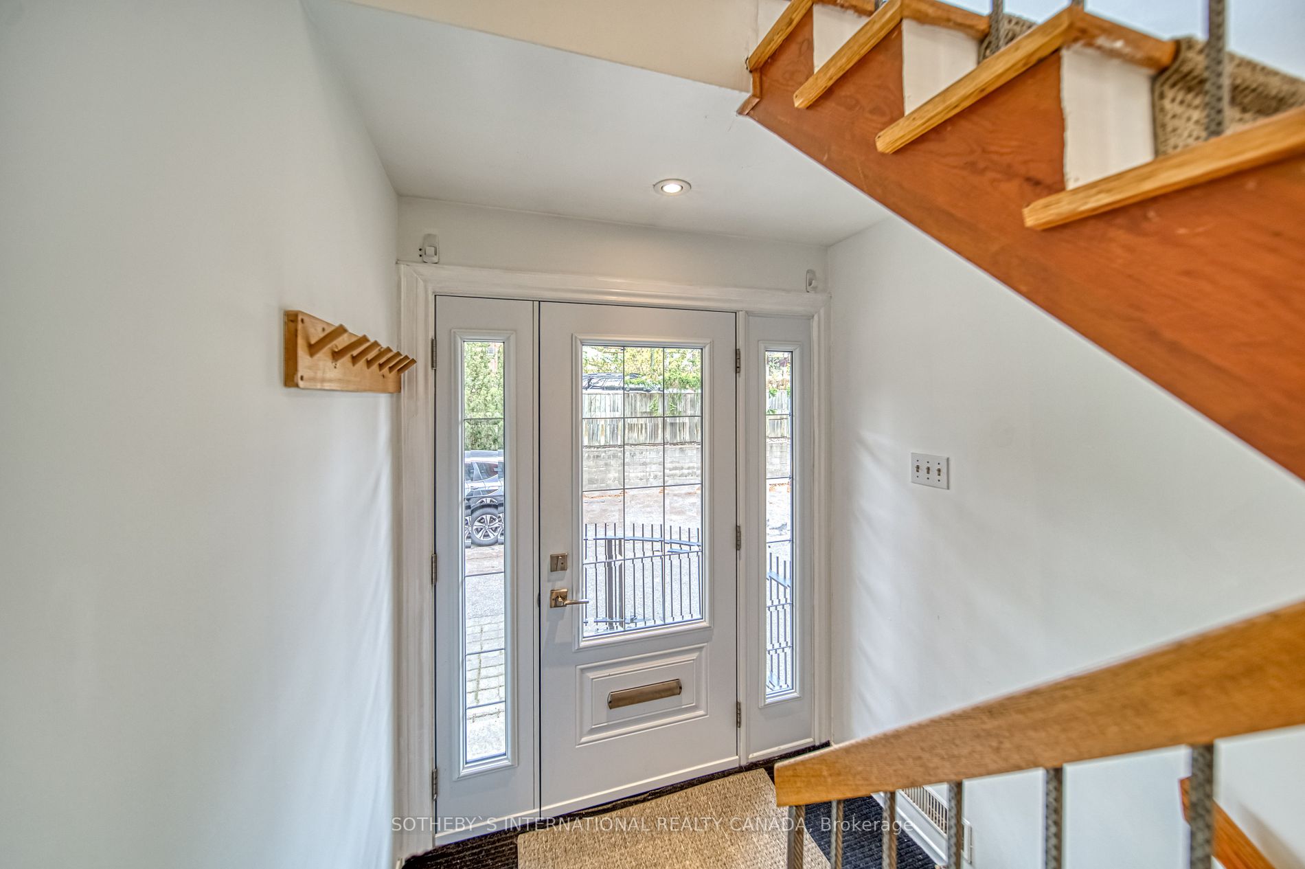 155 Woodbine Ave, #5