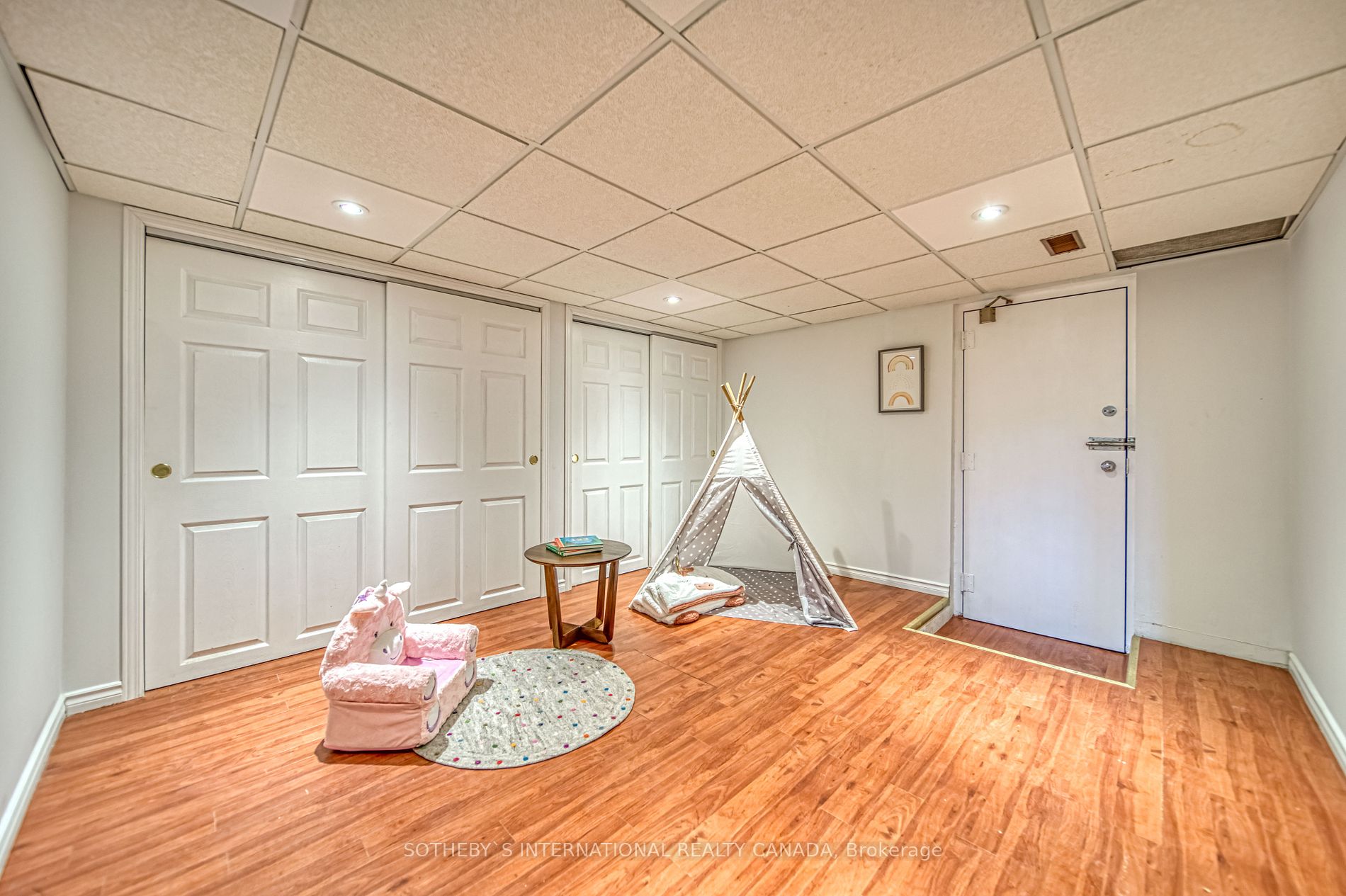 155 Woodbine Ave, #5
