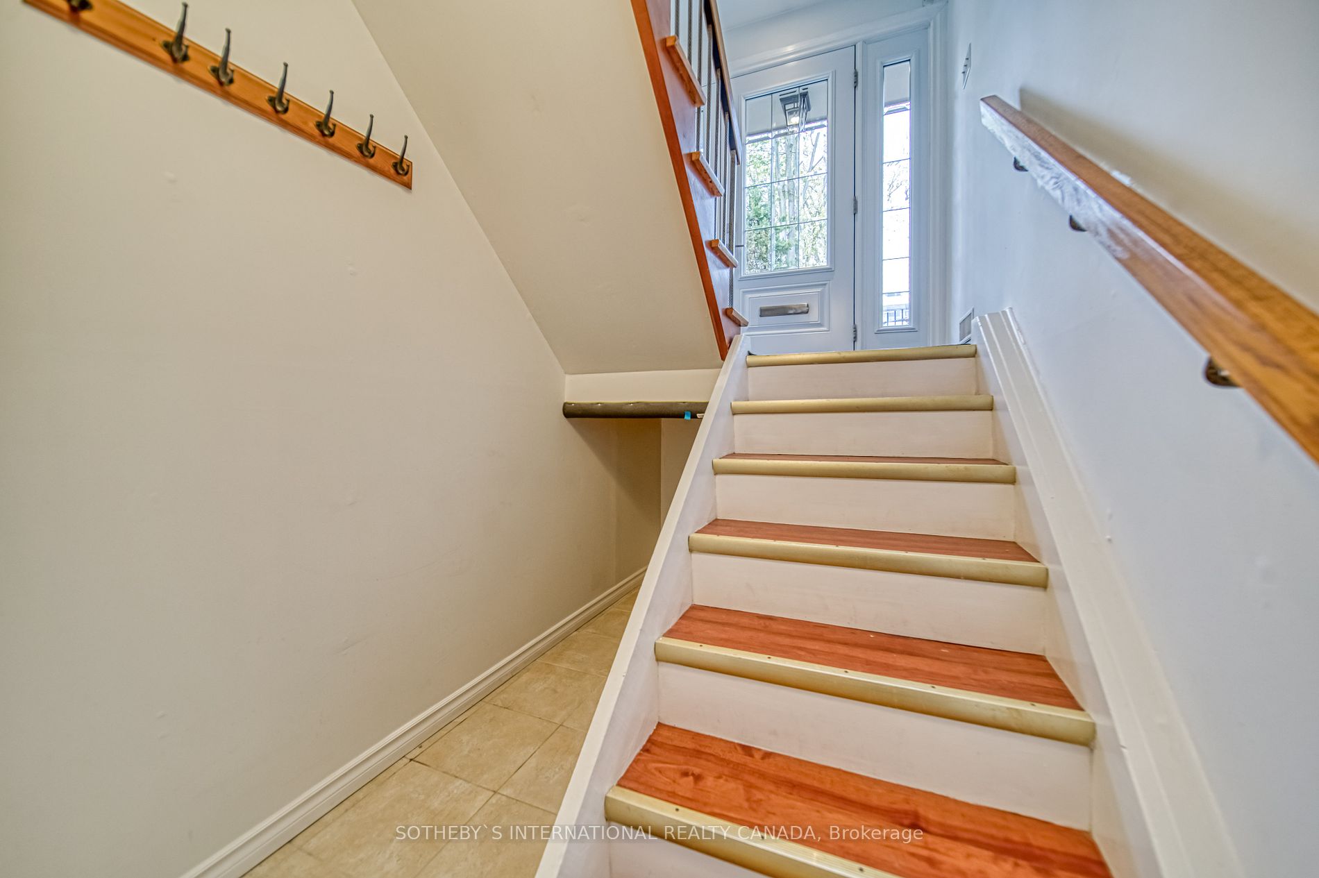155 Woodbine Ave, #5