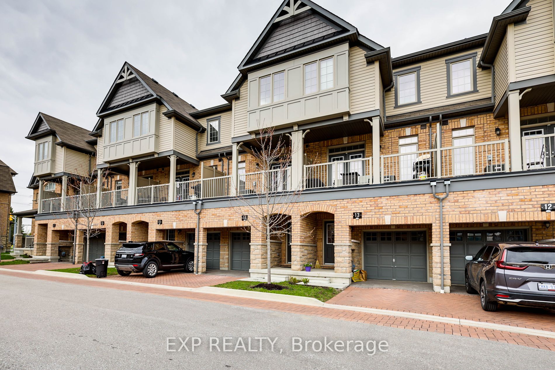 285 Finch Ave, #14