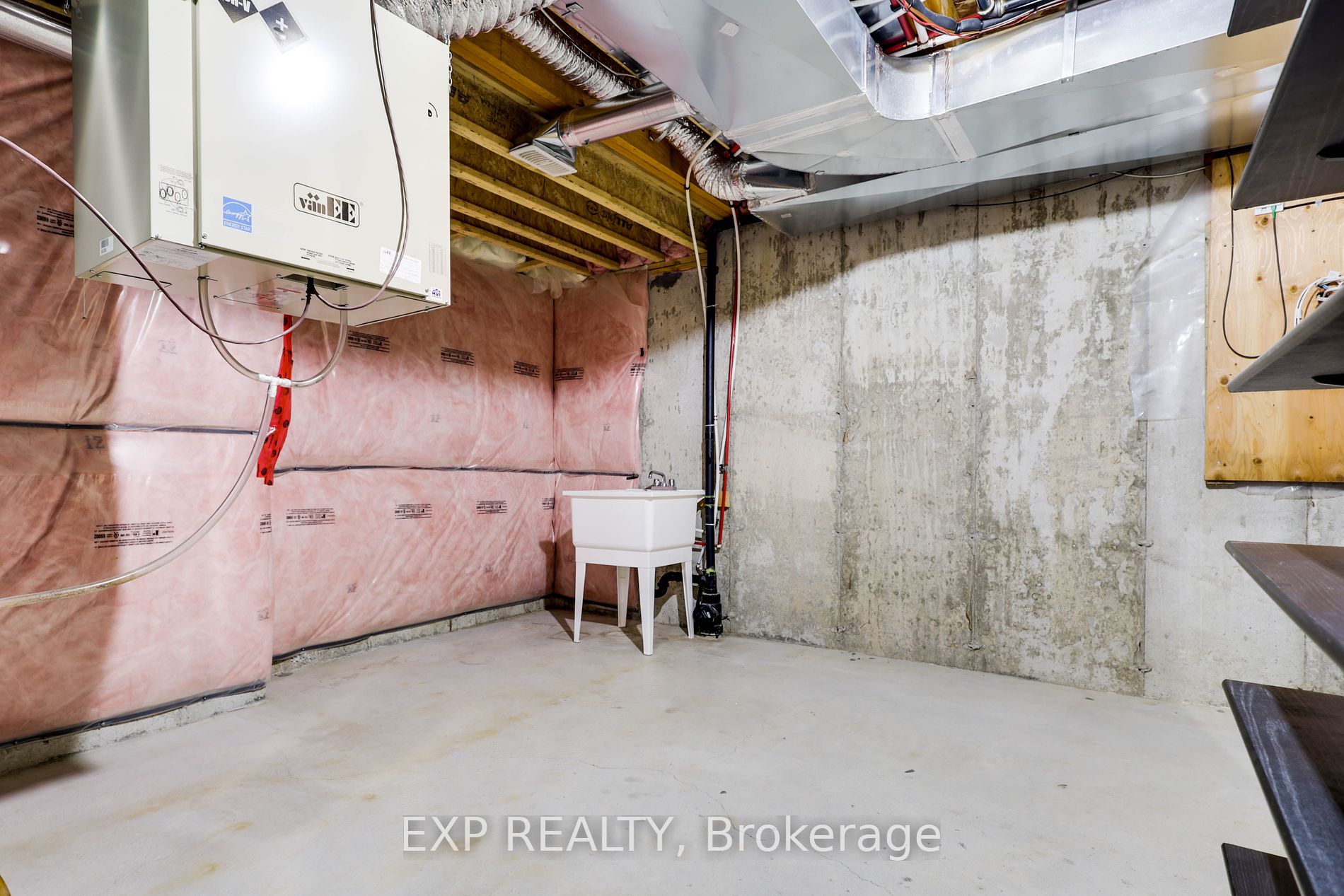 285 Finch Ave, #14