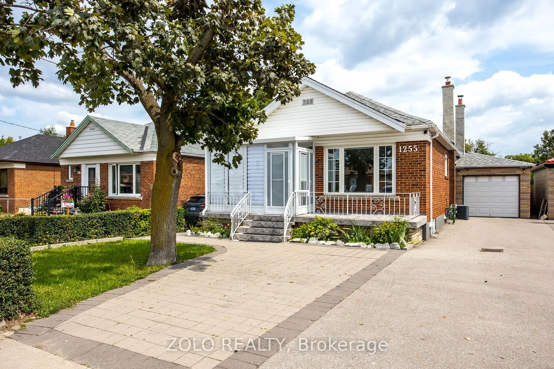 1255 Warden Ave