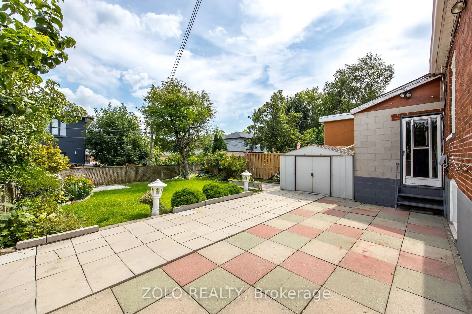 1255 Warden Ave