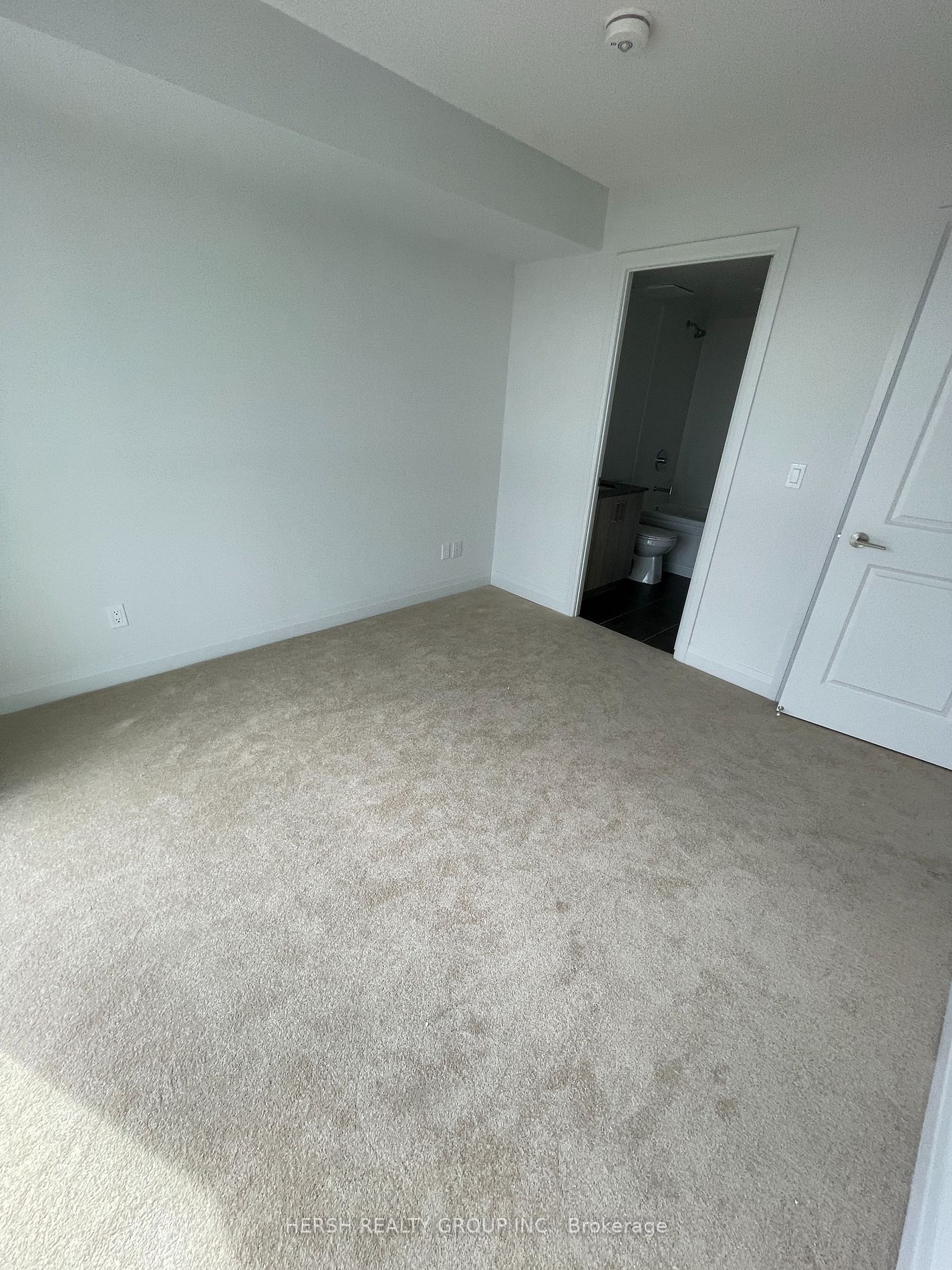 20 Meadowglen Pl, #1005
