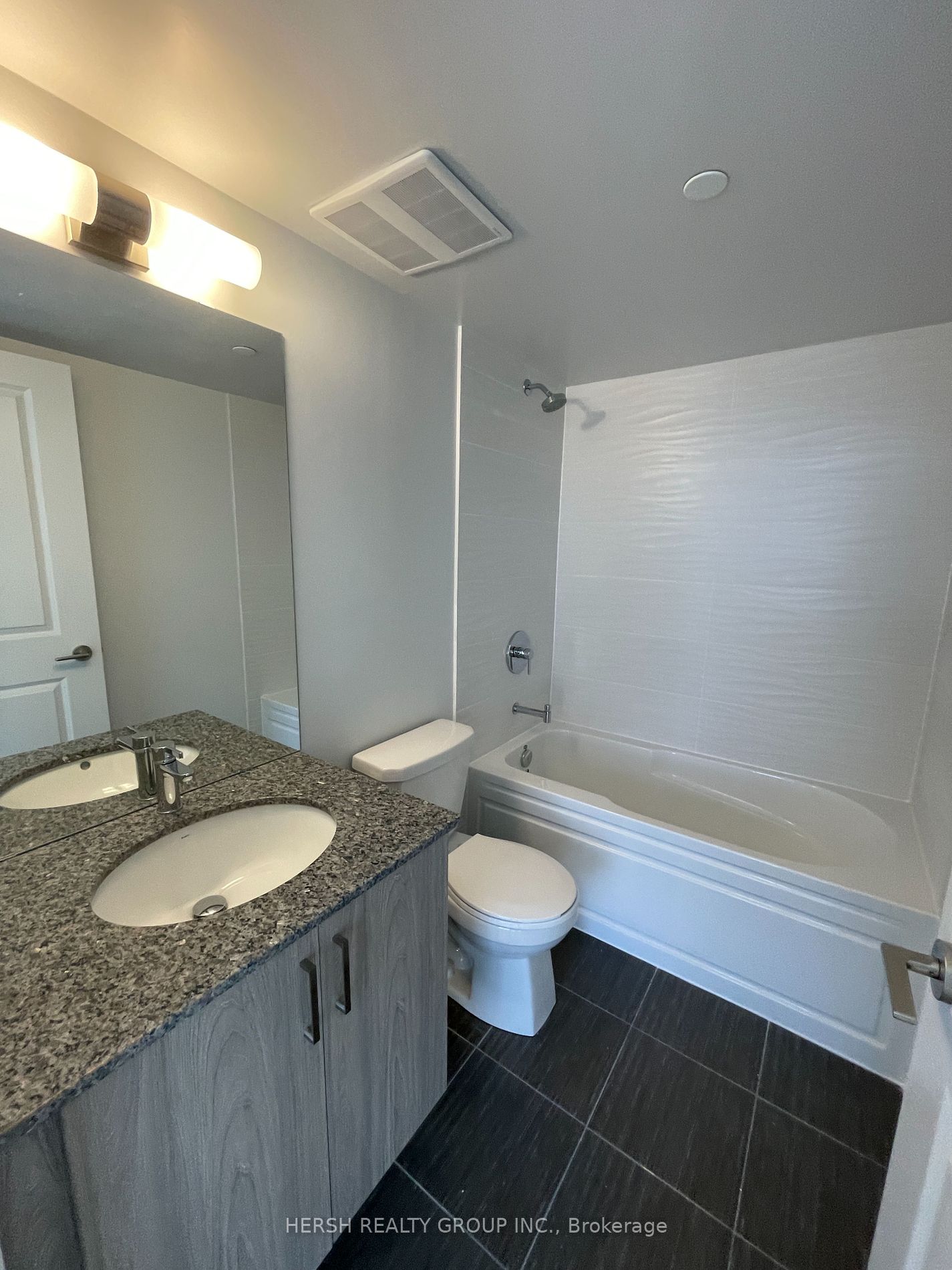 20 Meadowglen Pl, #1005
