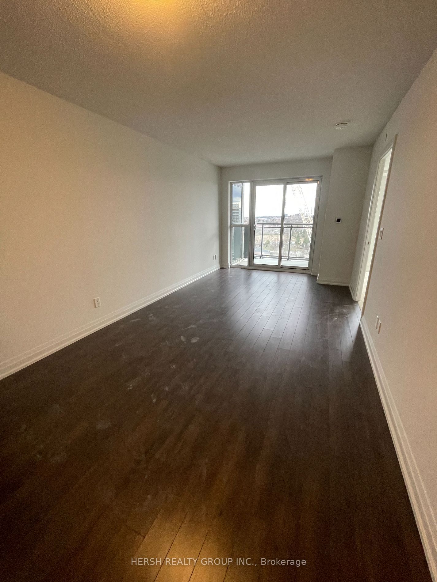 20 Meadowglen Pl, #1005
