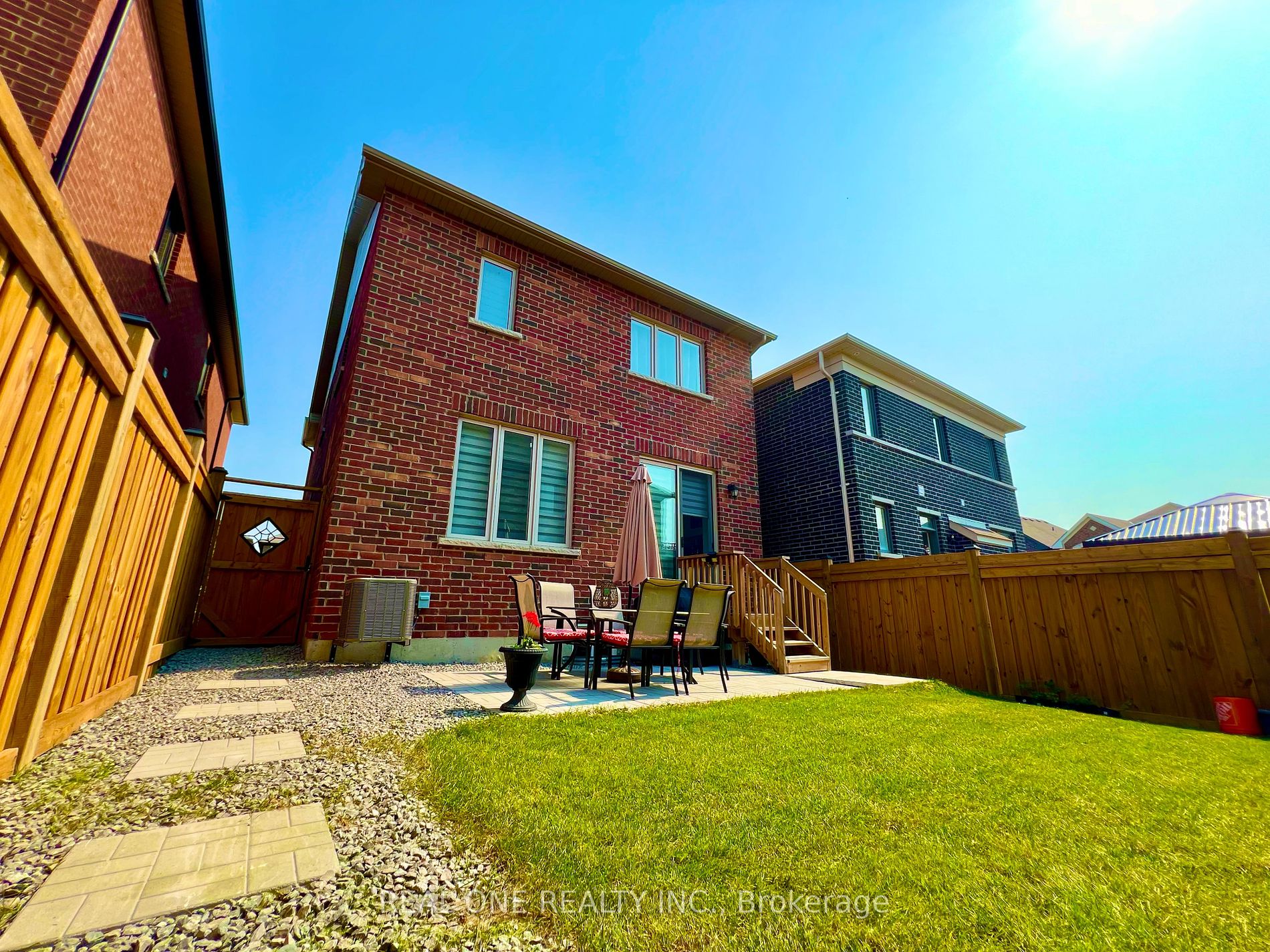 111 Barkerville Dr