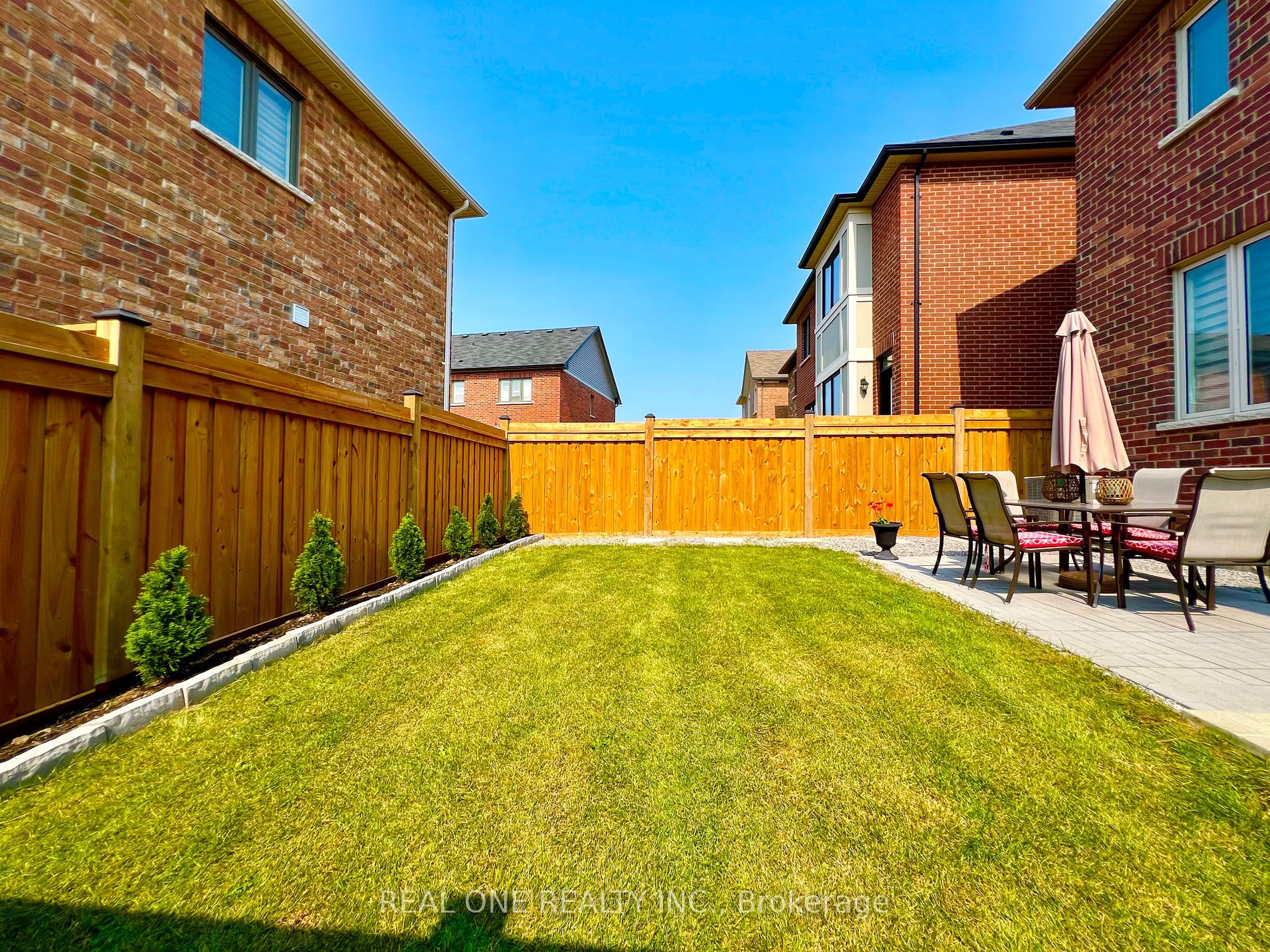 111 Barkerville Dr