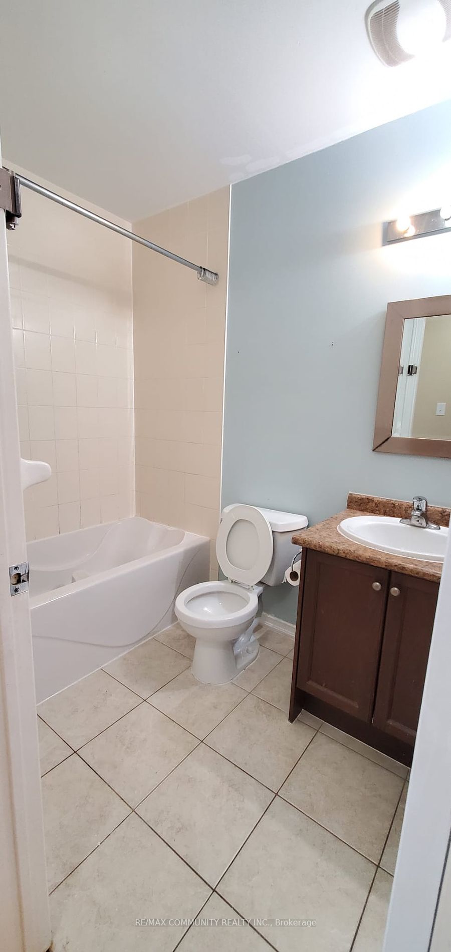 4 Blunden Rd