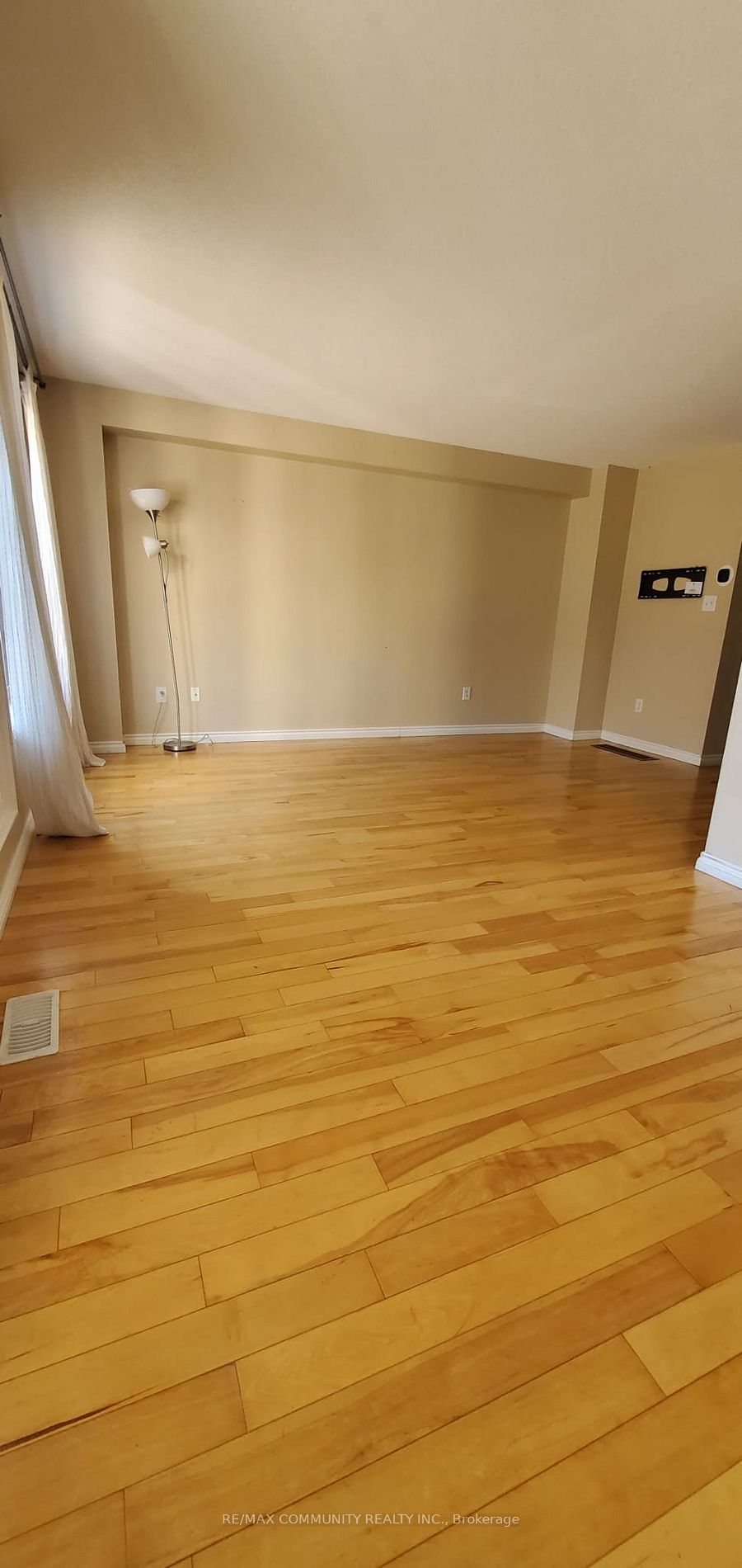 4 Blunden Rd