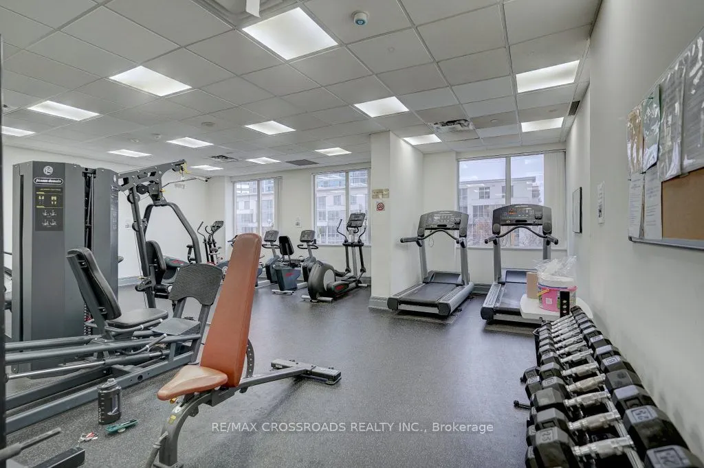 1 Lee Centre Dr, #1709