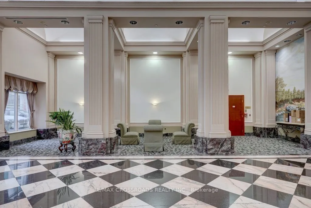 1 Lee Centre Dr, #1709