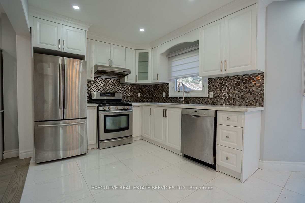 46 Willowbrook Dr