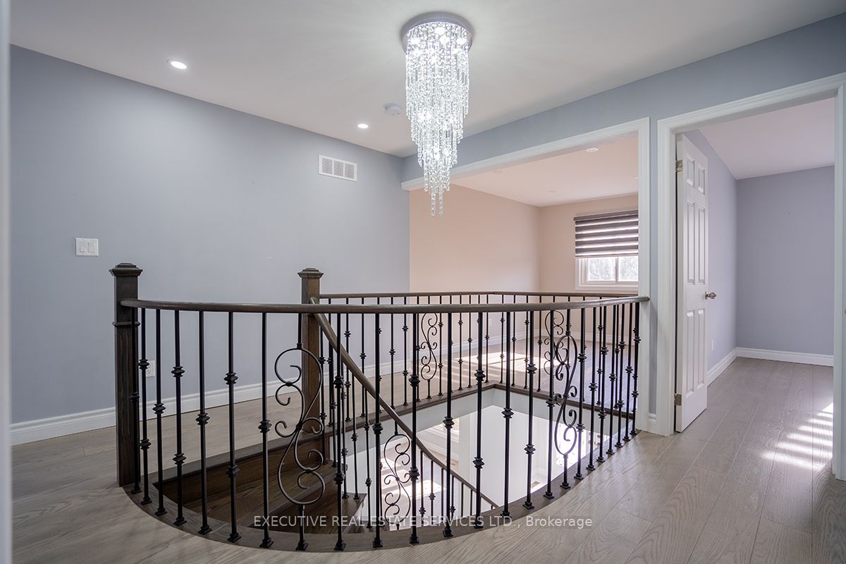46 Willowbrook Dr