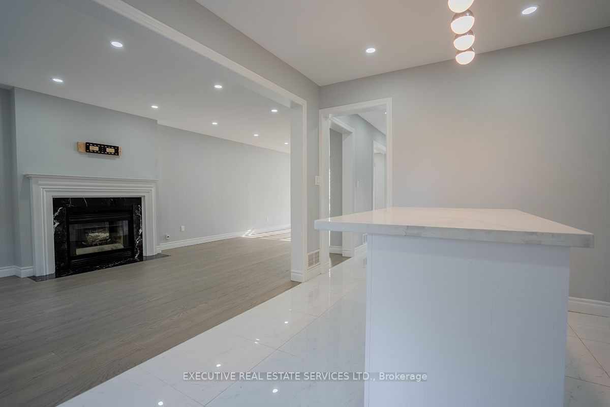 46 Willowbrook Dr