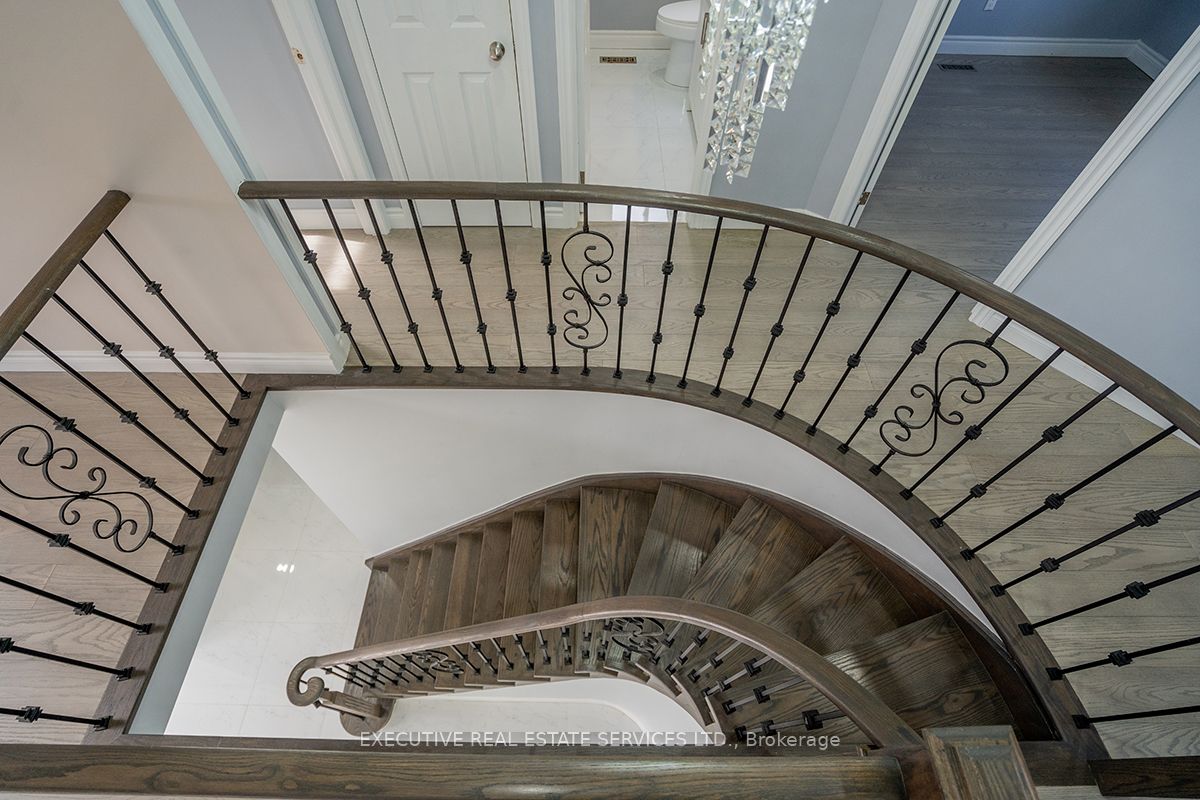 46 Willowbrook Dr