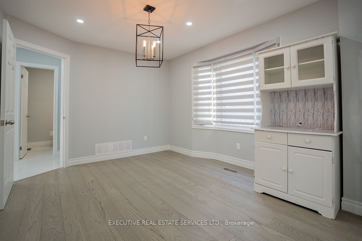 46 Willowbrook Dr