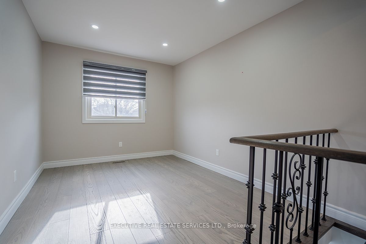 46 Willowbrook Dr