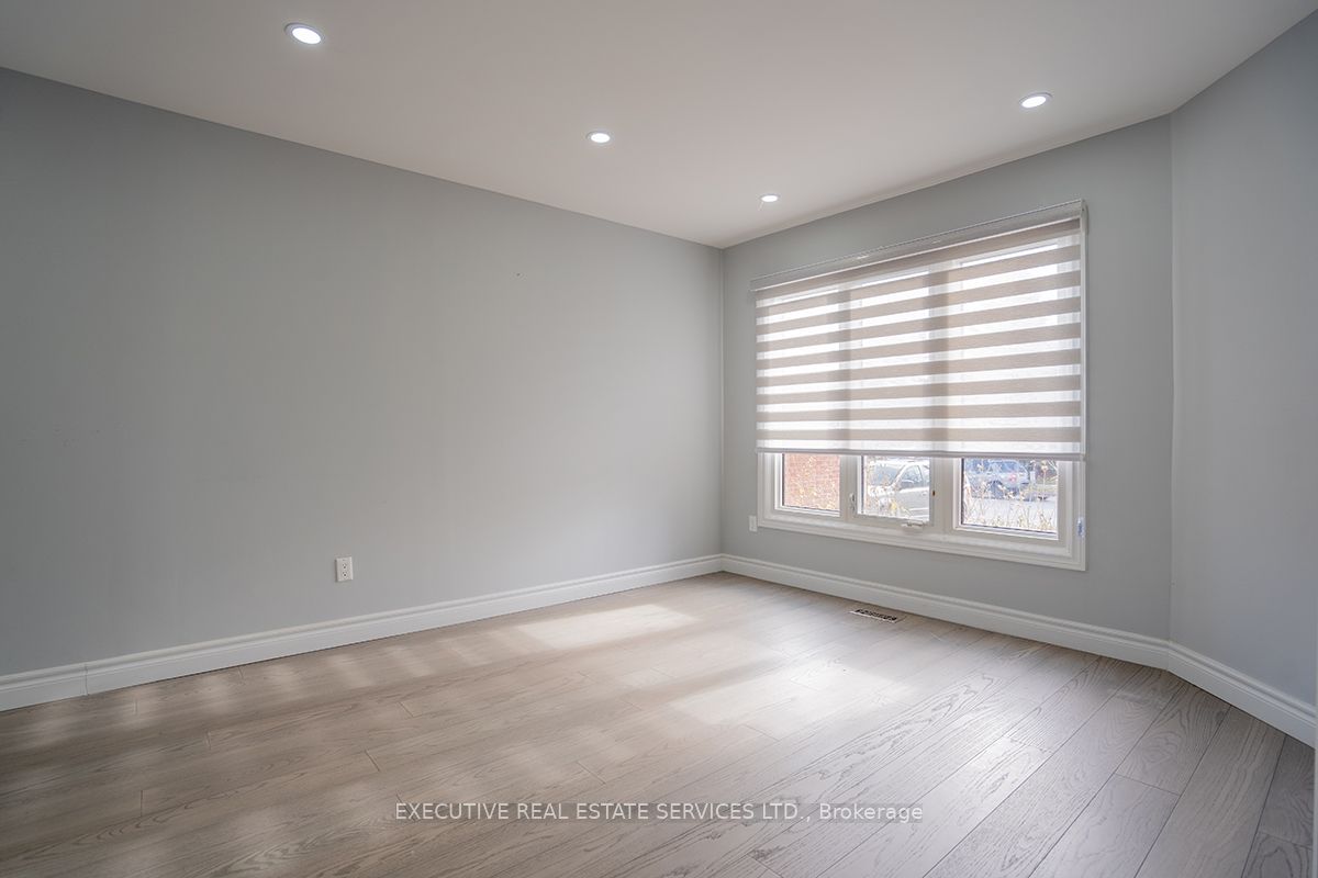 46 WILLOWBROOK Dr