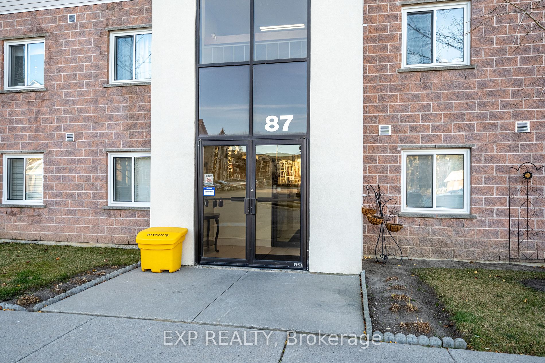 87 Aspen Springs Dr, #207