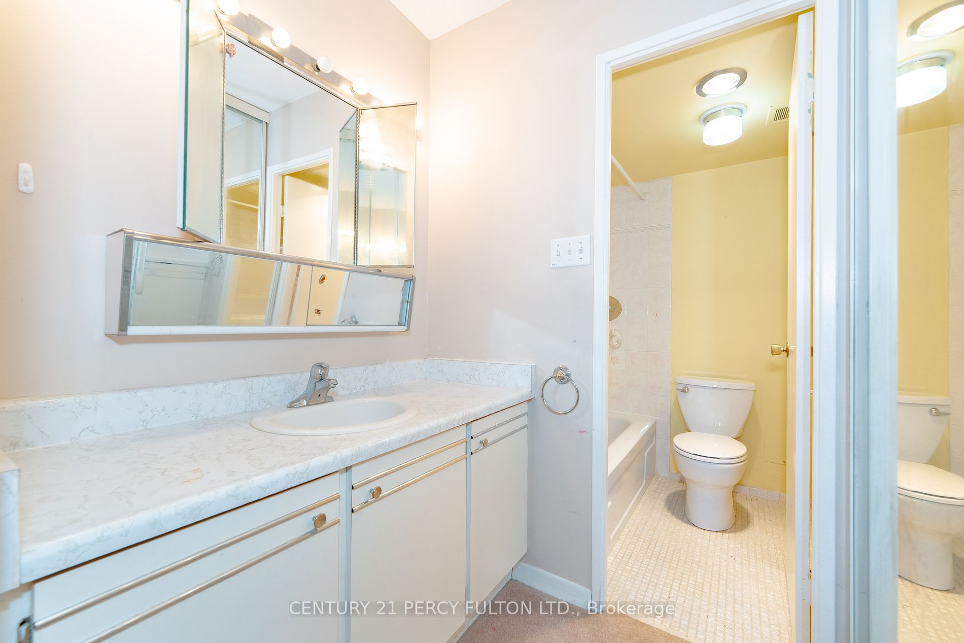 121 Ling Rd, #1403
