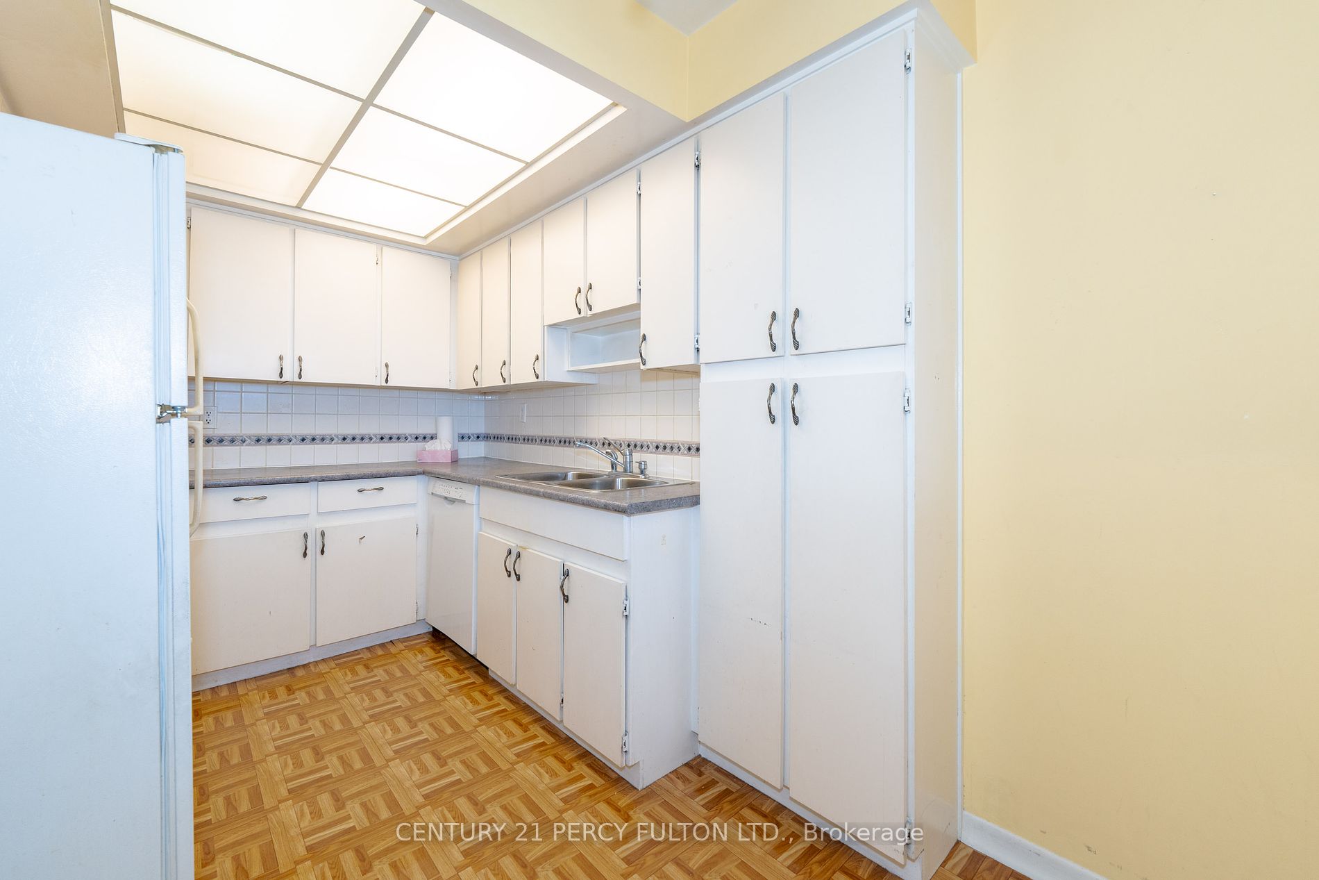 121 Ling Rd, #1403