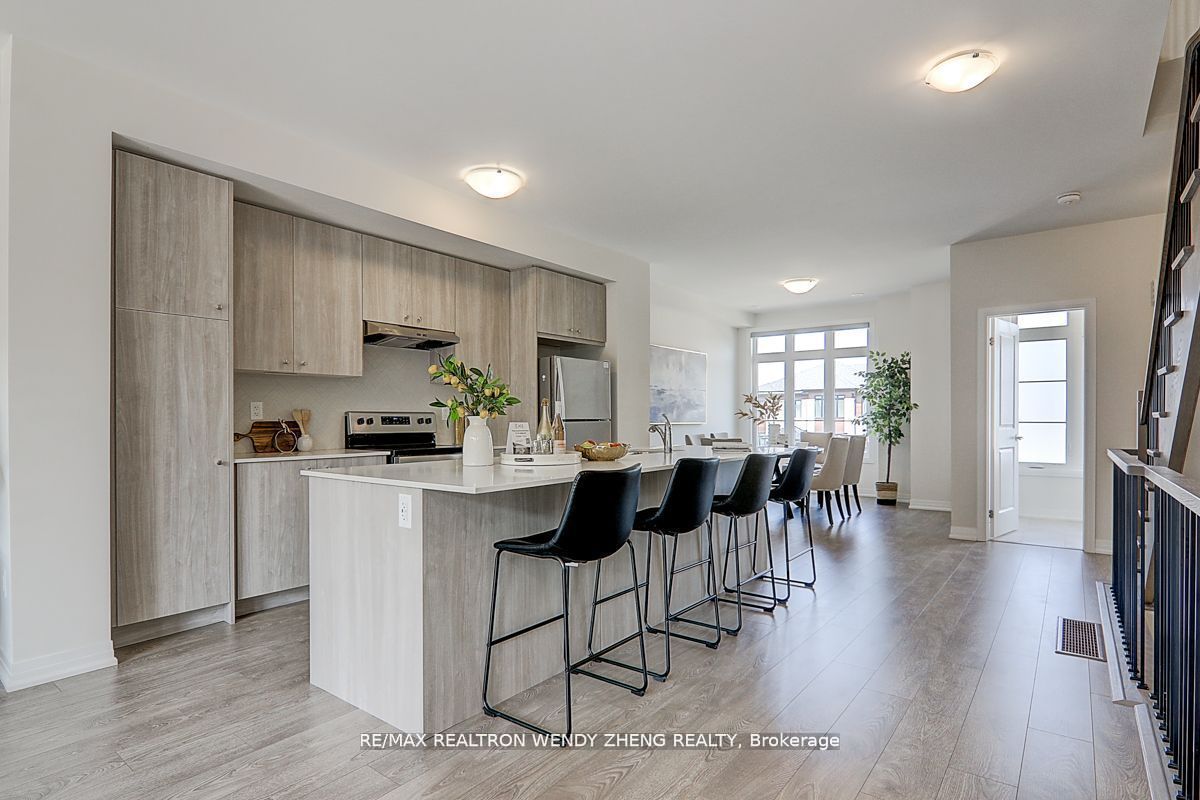 2726 Peter Matthews Dr