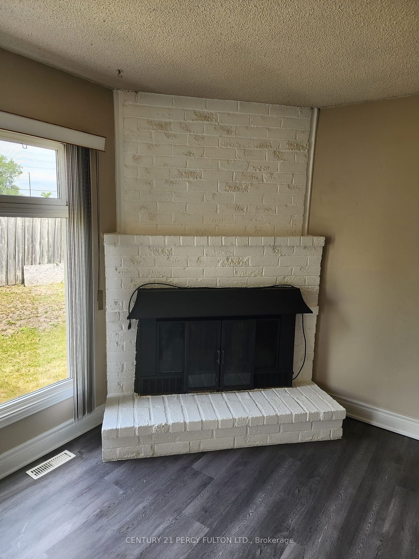 38 Gilmour Dr