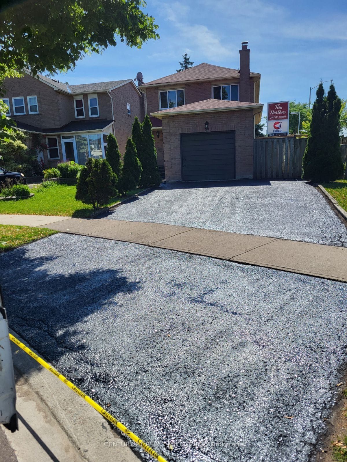 38 Gilmour Dr