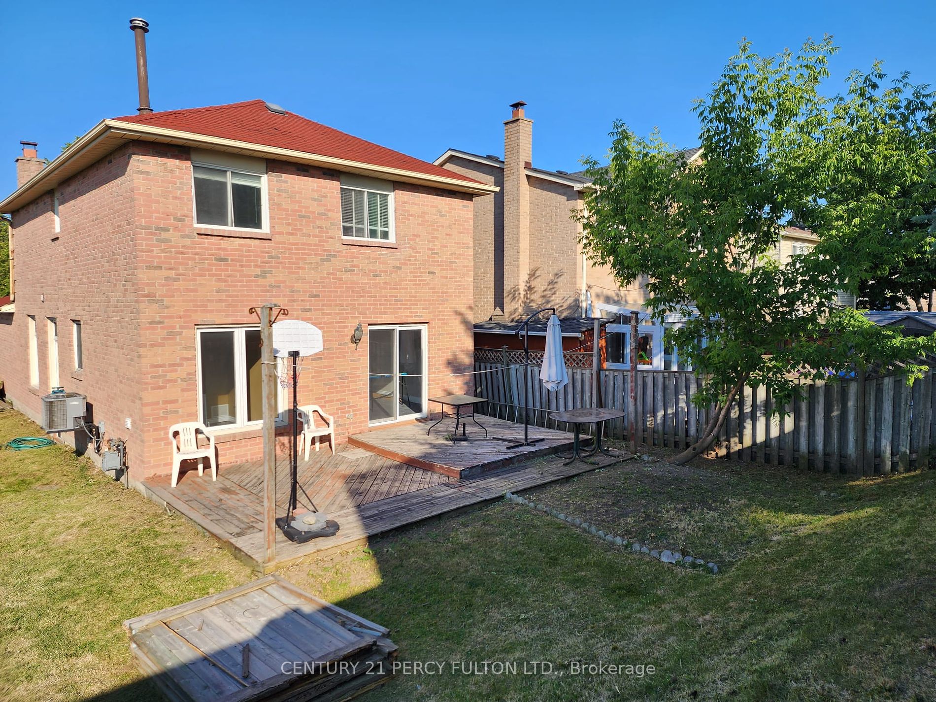 38 Gilmour Dr