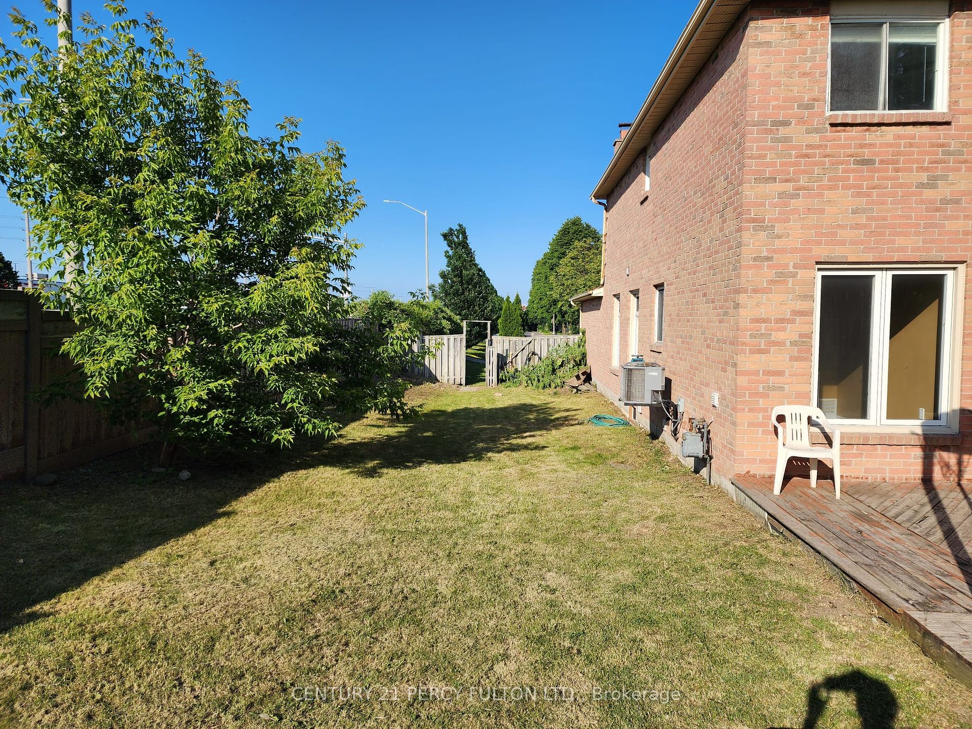 38 Gilmour Dr
