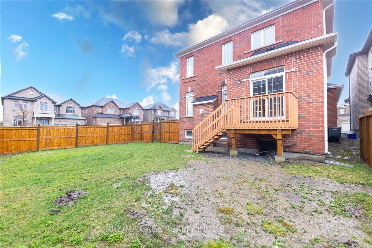 114 Noden Crescent